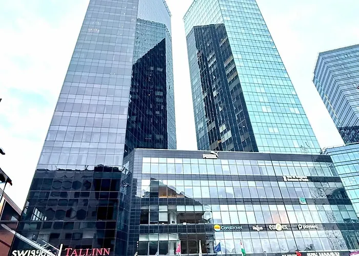 Heart With Stunning Sea & Views 公寓