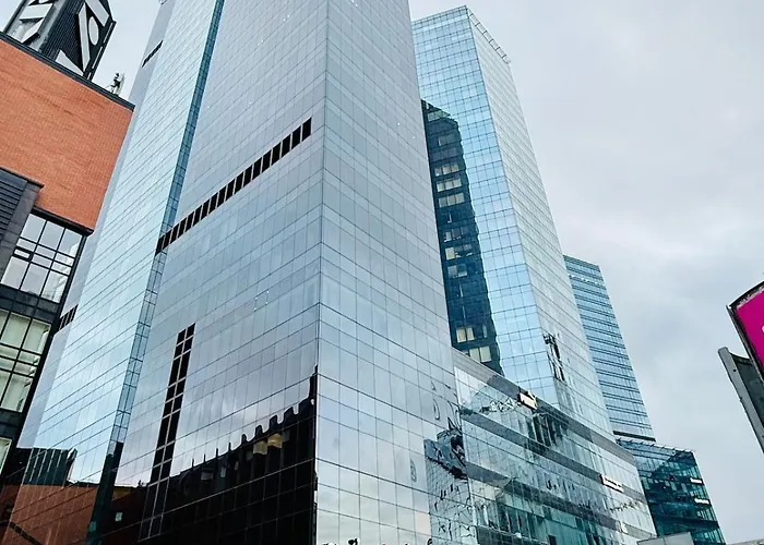 Heart With Stunning Sea & Views 公寓